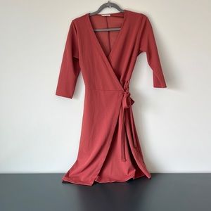 Beautiful light mauve rose colored 3/4 sleeve wrap dress.